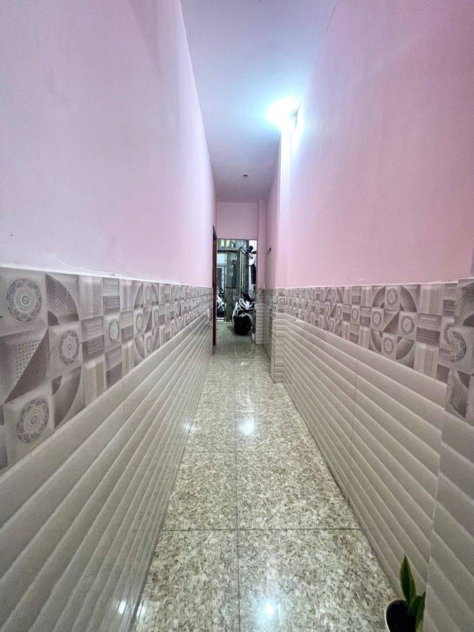 Bán nhà Văn Cao, Tân Phú, nở hậu nhẹ, sát hẻm xe hơi tránh, 4x14m, giá 4,69 tỷ